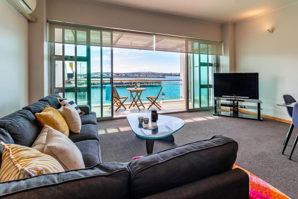 Apartment Large 1br With Gorgeous Sea Views Auckland